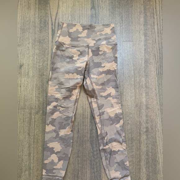 Lululemon Align High Rise Leggings-Size 6-Heritage 365 Camo Beige Multi - Picture 4 of 8
